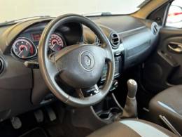 RENAULT - SANDERO - 2014/2014 - Prata - R$ 36.900,00